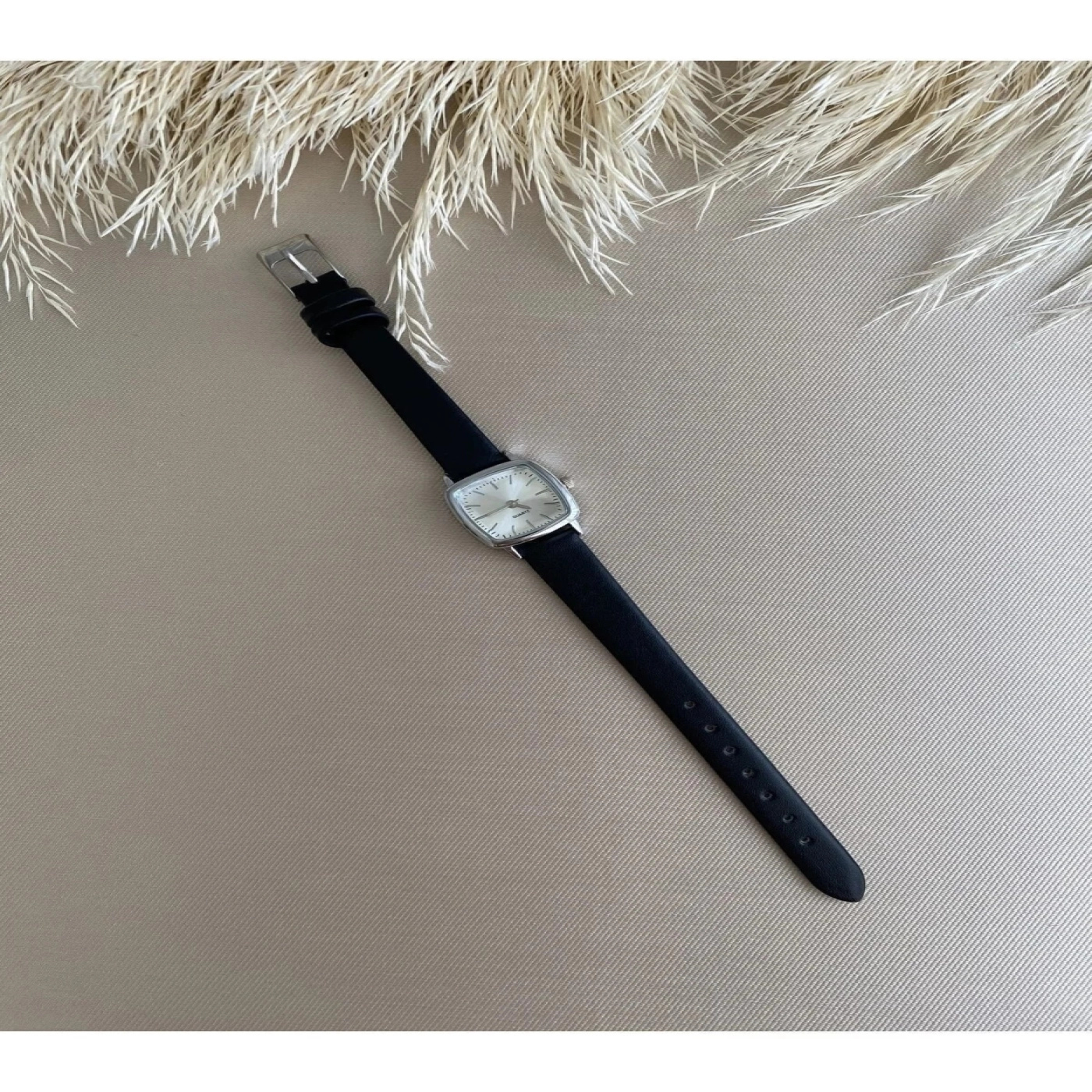 Retro Minimal Vintage Deri Kordon Kadın Kol Saati