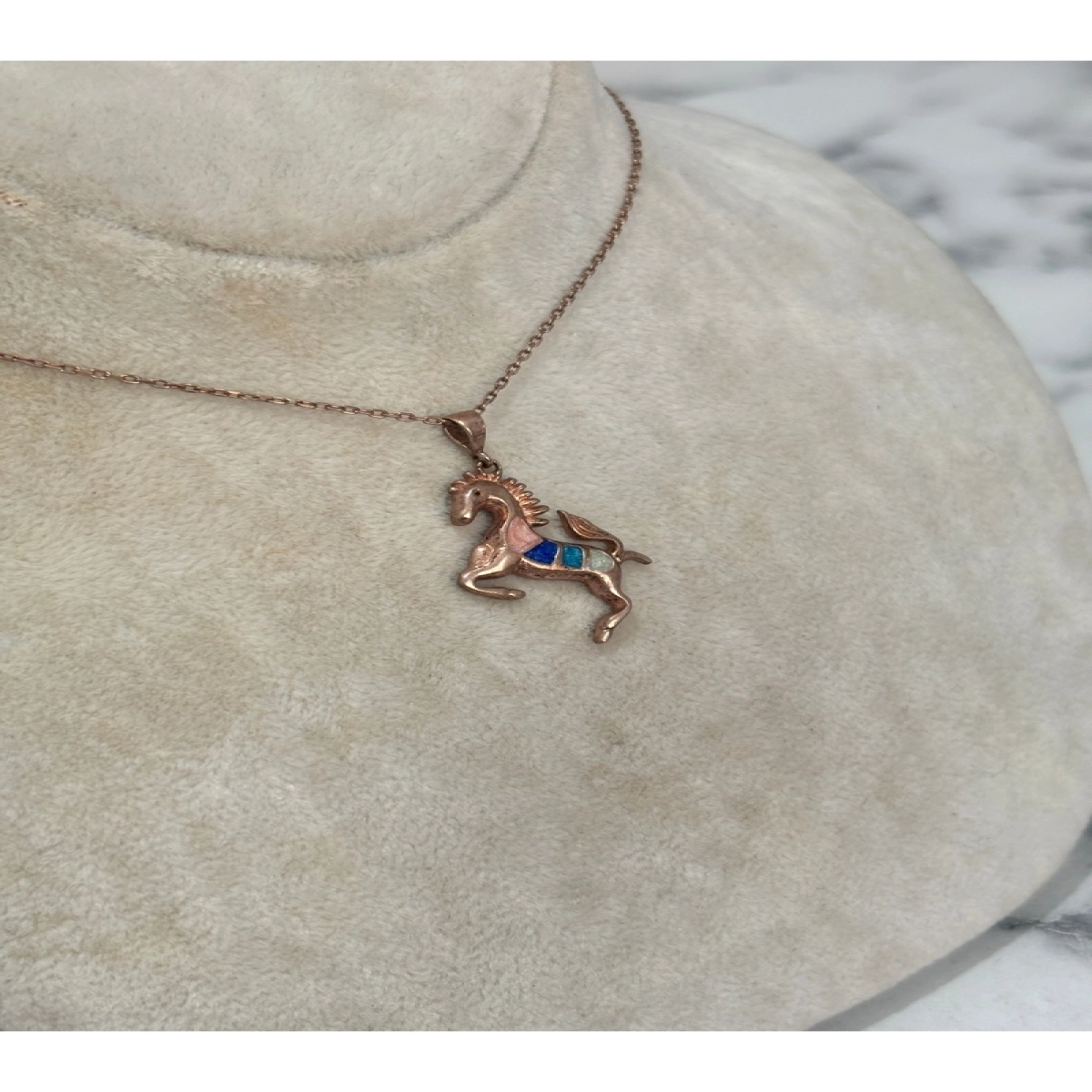 925 Ayar Gümüş Taşlı Rose Gold At  Modeli Gümüş Kolye