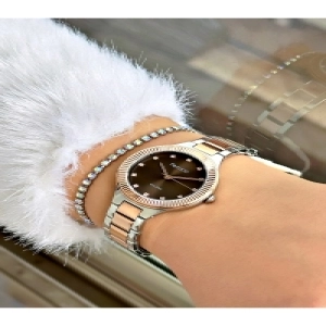 FERRUCCİ TAŞ RAKAMLI SİYAH KADRANLI ROSE GÜMÜŞ METAL KADIN KOL SAATİ