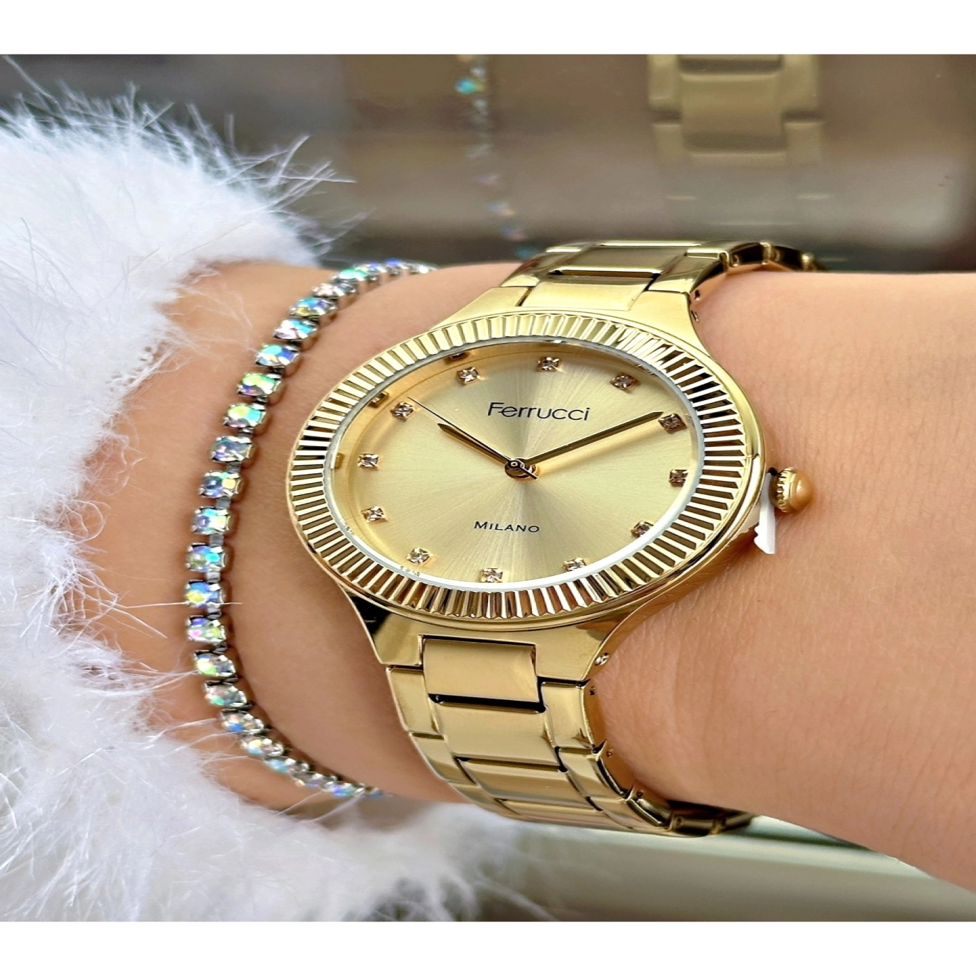 FERRUCCİ TAŞ RAKAMLI GOLD METAL KADIN KOL SAATİ hover