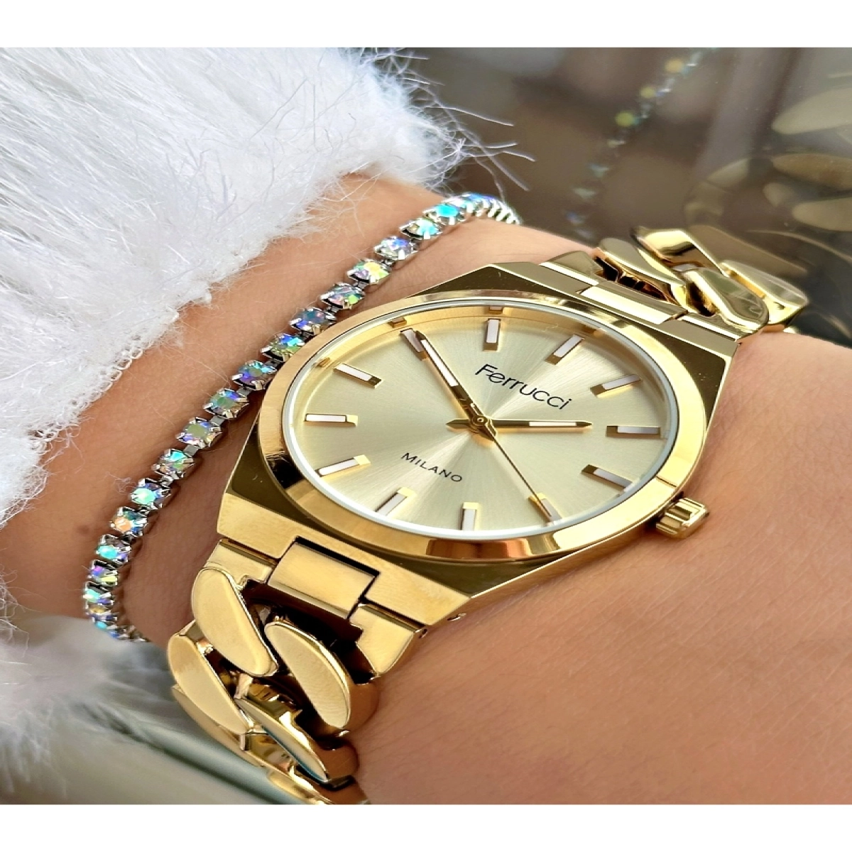 ZİNCİR KORDONLU GOLD KADIN METAL KOL SAATİ