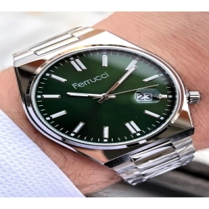 Tsuyosa Model Çelik Kordon Takvimli Kadran 30 Mt Suya Dayanıklı Erkek Kol Saati EFC.03223.5