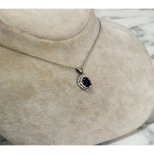 925 Ayar Gümüş Yeşil Taşlı Modeli Gümüş Kolye