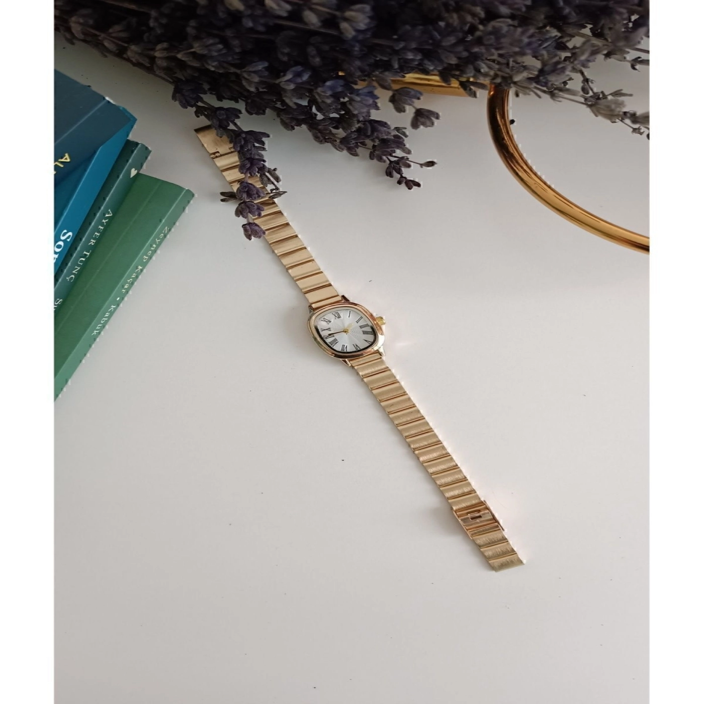 Vintage Minimal Metal Kordon Oval Gold Kadın Kol Saati bb0014 hover