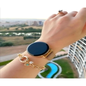 Gold Hasır Mıknatıslı Kordonlu Dokunmatik Ekranlı Kadın Saati -sadece Saat-