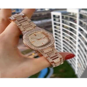 Zirkon Taşlı Çelik Kasa Kadın Kol Saati St-303707