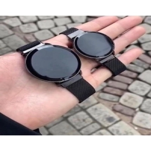 Siyah Renk Hasır Mıknatıslı Kordon Dokunmatik Dijital Çift Saati