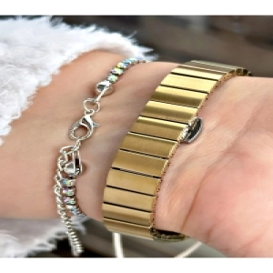 FERRUCCİ BEYAZ KADRANLI KARE GOLD TAŞ RAKAMLI GOLD METAL KADIN KOL SAATİ