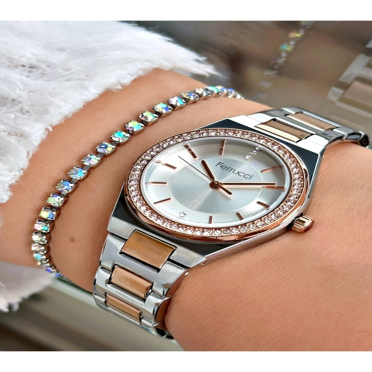 FERRUCCİ TAŞLI ROSE GÜMÜŞ METAL KADIN KOL SAATİ