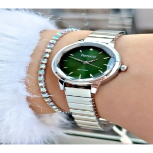 YEŞİL KADRANLI GÜMÜŞ METAL KADIN KOL SAATİ