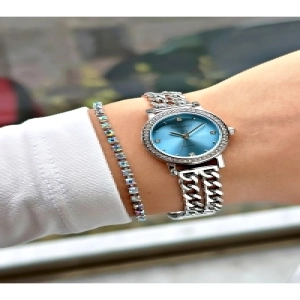 TAŞ RAKAM TAŞ BEZEL MAVİ KADRANLI ZİNCİR KORDONLU GÜMÜŞ METAL KADIN KOL SAATİ