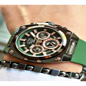 FUNCTION YEŞİL KADRANLI ROSE RAKAMLI YEŞİL SİLİKON ERKEK KOL SAATİ