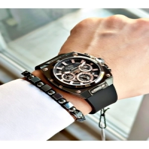 FUNCTION SİYAH KADRANLI ROSE RAKAMLI SİYAH SİLİKON ERKEK KOL SAATİ