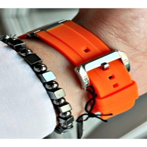 MAVİ KADRANLI TURUNCU SİLİKON ERKEK KOL SAATİ