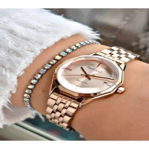 FERRUCCİ KESME CAMLI ROSE METAL KADIN KOL SAATİ