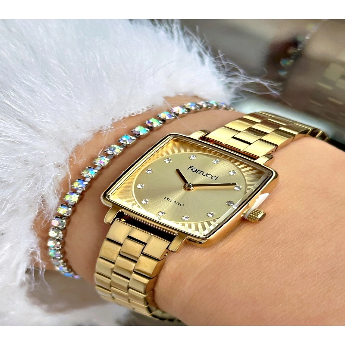 FERRUCCİ GOLD KARE METAL KADIN KOL SAATİ