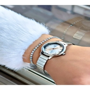 ROSE RAKAMLI GÜMÜŞ METAL KADIN KOL SAATİ