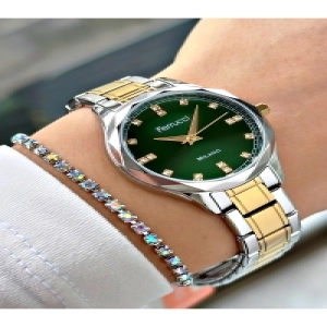 TAŞ RAKAMLI YEŞİL KADRANLI GOLD GÜMÜŞ METAL KADIN KOL SAATİ