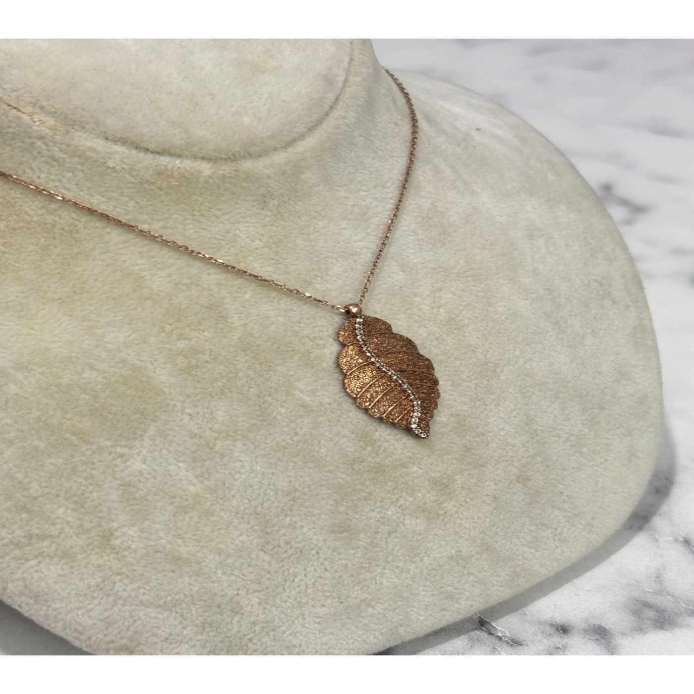 925 Ayar Gümüş Rose Gold Yaprak Modeli Gümüş Kolye