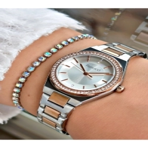 FERRUCCİ TAŞLI ROSE GÜMÜŞ METAL KADIN KOL SAATİ