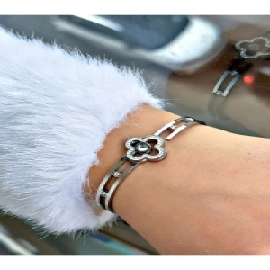 Premium Serisi Lüks Taşlı Yonca Modeli Özel Tasarım Paslanmaz ve Kararmaz Çelik Bileklik