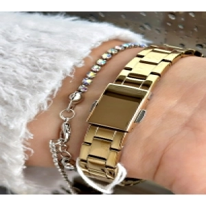 FERRUCCİ TAŞLI GOLD METAL KADIN KOL SAATİ