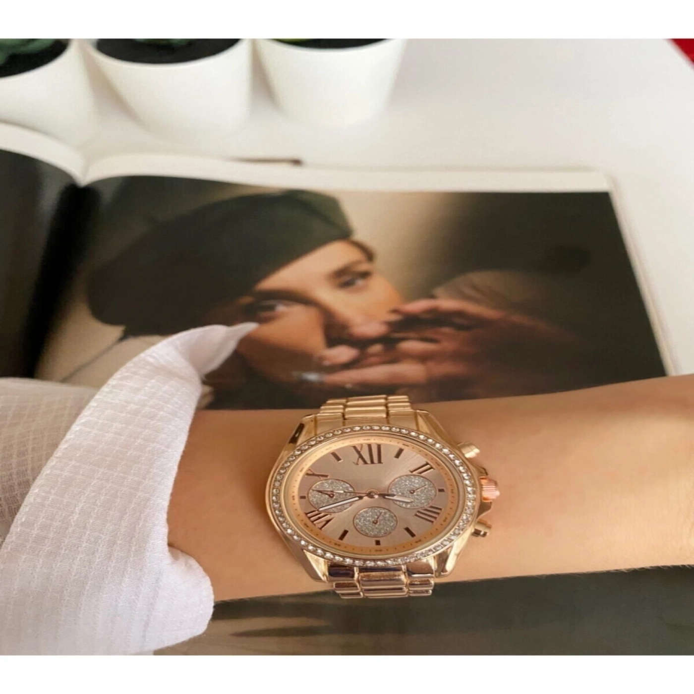 Metal Kordonlu Taşlı Bayan Kol Saati