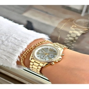 Full Taşlı Şık Tasarım Exclusive Serisi Roma Rakamlı Kadın Kol Saati-Bileklik Hediyeli