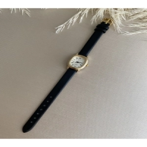 Retro Minimal Vintage Tasarım - Siyah Renk Kordon - Kadın Kol Saati - Gold Renk Kasa