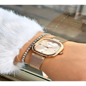 KARE ROSE KADIN HASIR KOL SAATİ