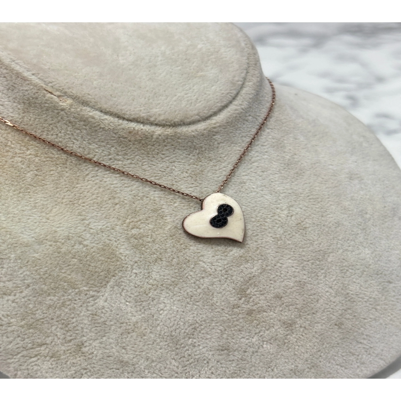 925 Ayar Gümüş Büyük Beyaz Kalpli Modeli Gümüş Kolye