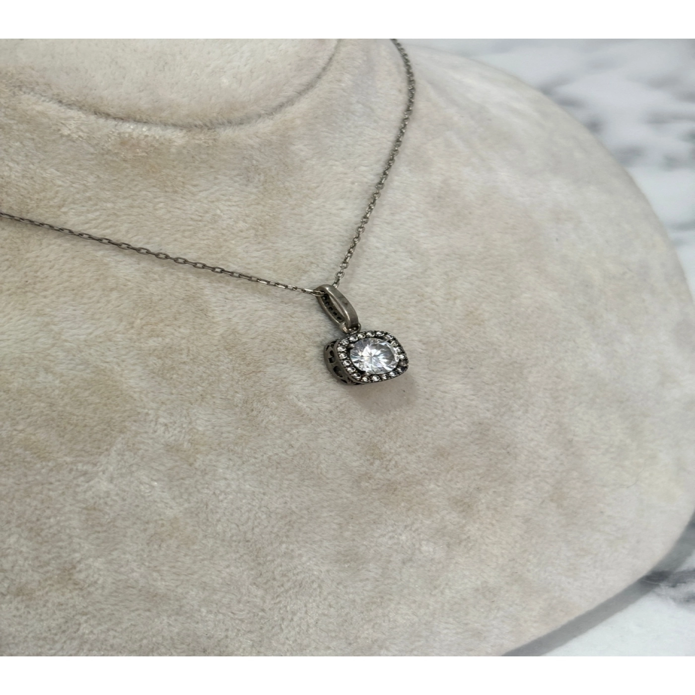 925 Ayar Gümüş Taşlı Modeli Gümüş Kolye