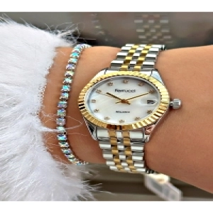 BEYAZ KADRANLI TAŞ RAKAMLI TAKVİMLİ GOLD GÜMÜŞ KADIN METAL KOL SAATİ