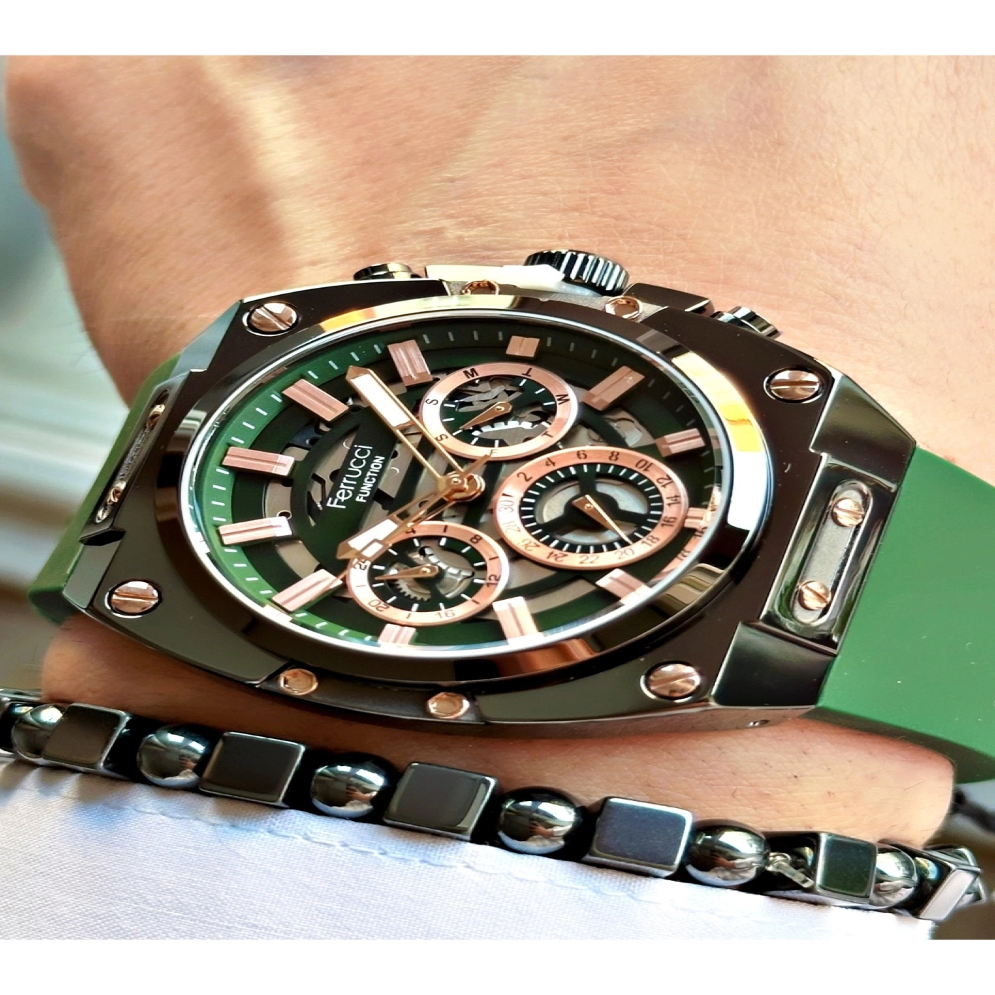 FUNCTION YEŞİL KADRANLI ROSE RAKAMLI YEŞİL SİLİKON ERKEK KOL SAATİ hover