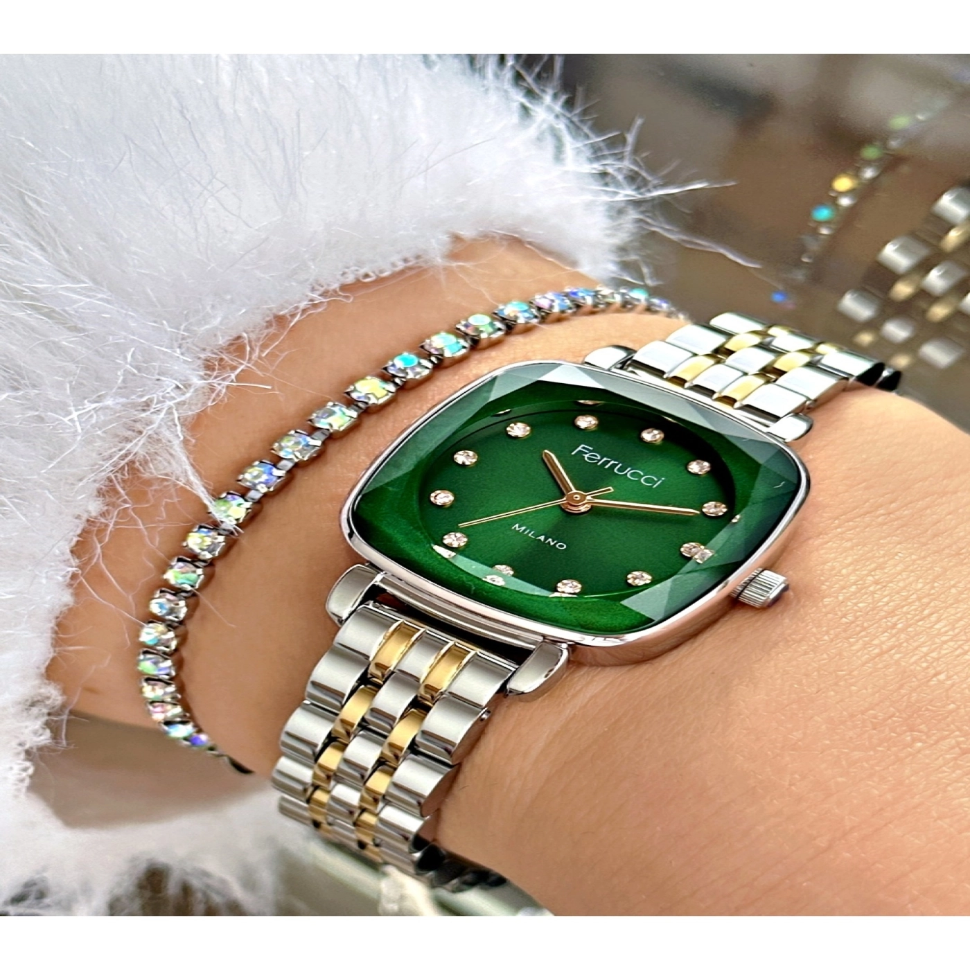 FERRUCCİ RAKAMLARI TAŞLI YEŞİL KADRANLI GOLD GÜMÜŞ METAL KADIN KOL SAATİ