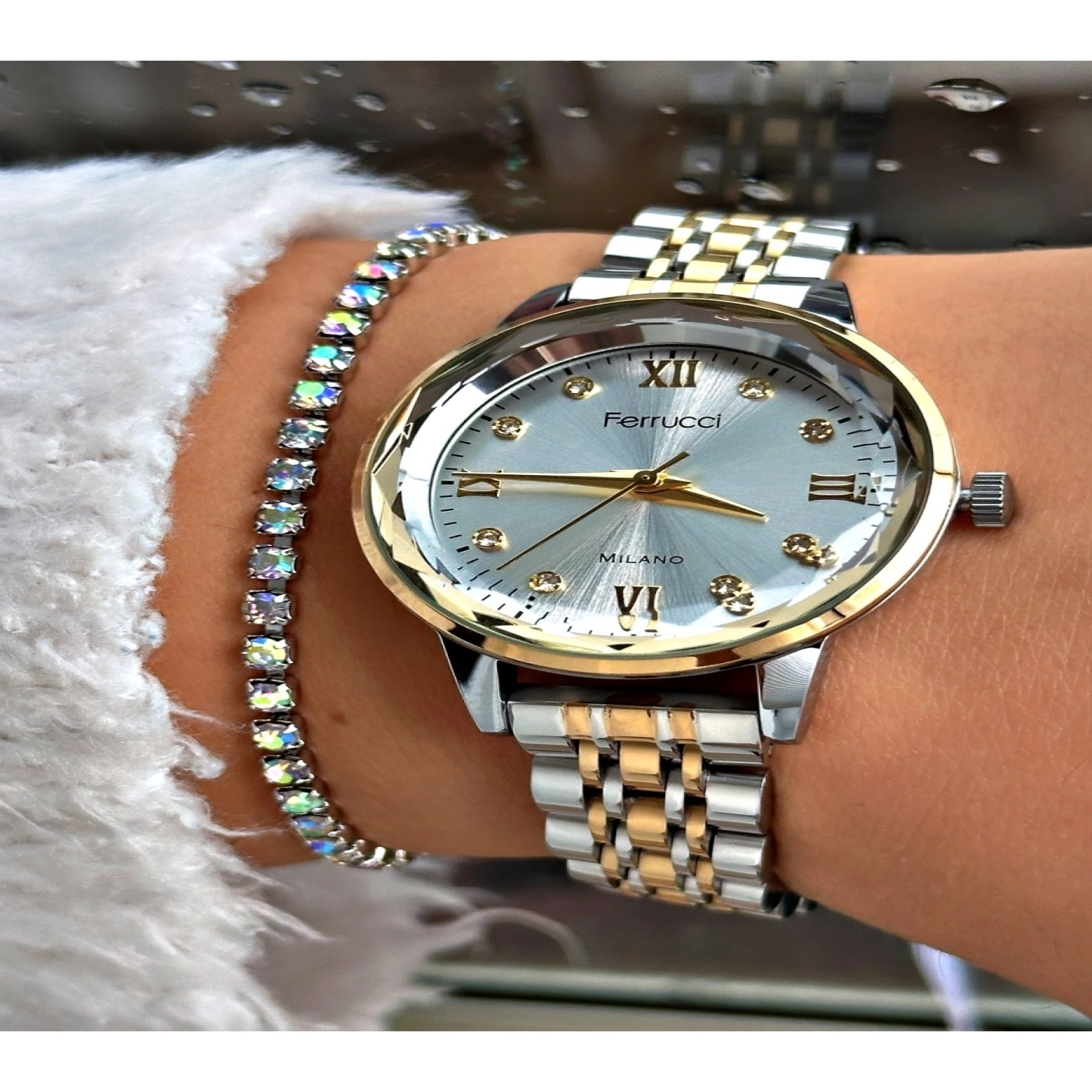 FERRUCCİ GOLD KESME CAMLI METAL KADIN KOL SAATİ