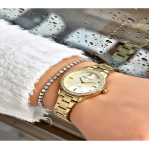 FERRUCCİ TAŞLI GOLD METAL KADIN KOL SAATİ