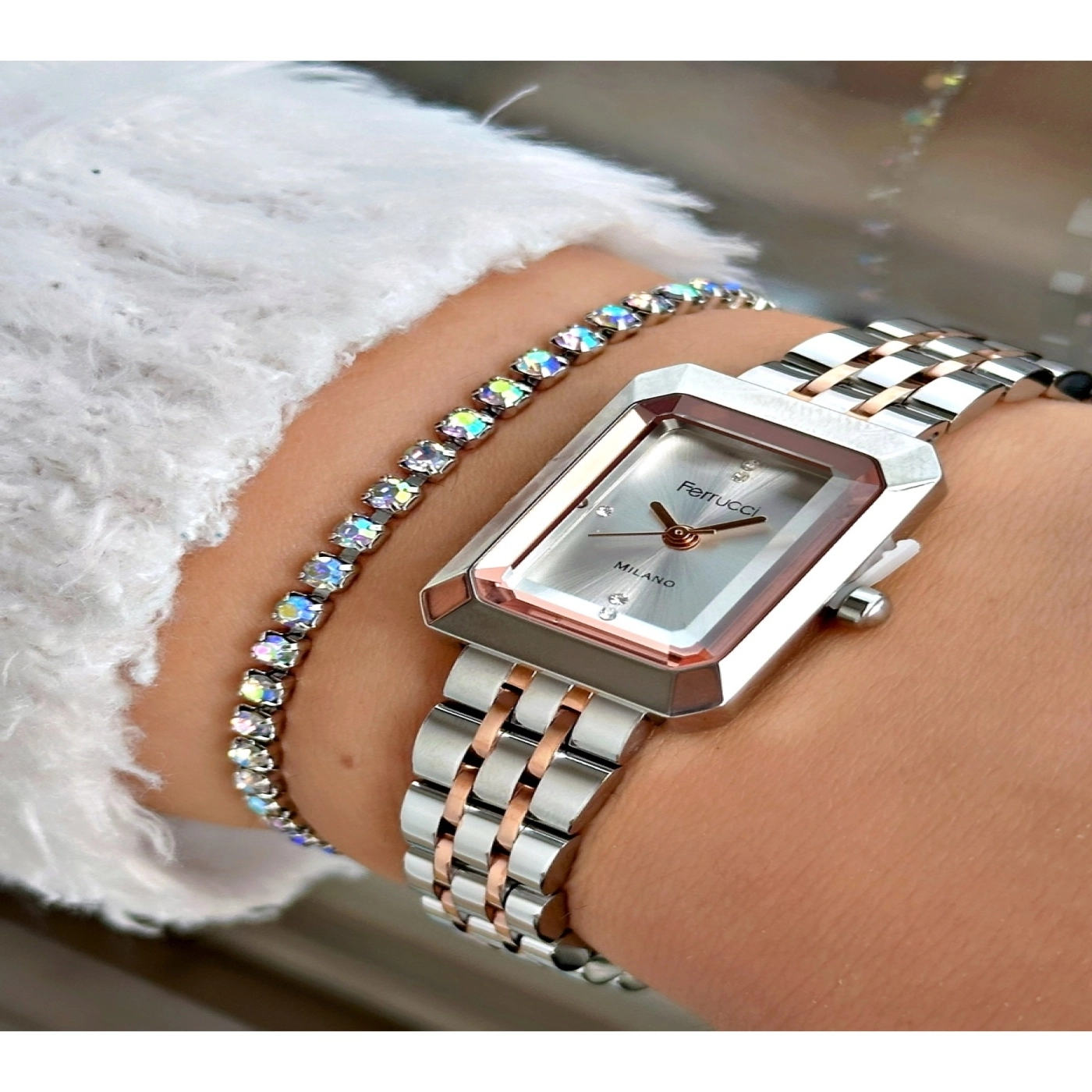 FERRUCCİ KESME CAMLI KARE ROSE GÜMÜŞ METAL KADIN KOL SAATİ