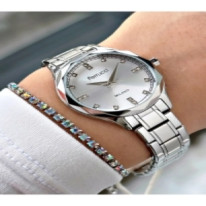 TAŞ RAKAMLI GÜMÜŞ KADIN METAL KOL SAATİ