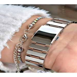 FERRUCCİ RAKAMLARI TAŞLI LACİVERT KADRANLI GÜMÜŞ ROSE METAL KADIN