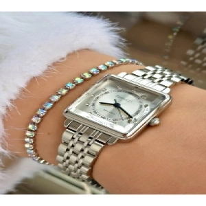 FERRUCCİ KARE KESME CAMLI RAKAMLARI TAŞLI GÜMÜŞ METAL KADIN KOL SAATİ