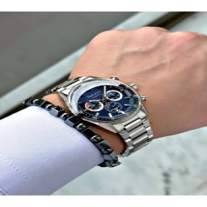 FERRUCCİ FUNCTION TAKVİMLİ LACİVERT KADRANLI GÜMÜŞ METAL ERKEK KOL SAATİ