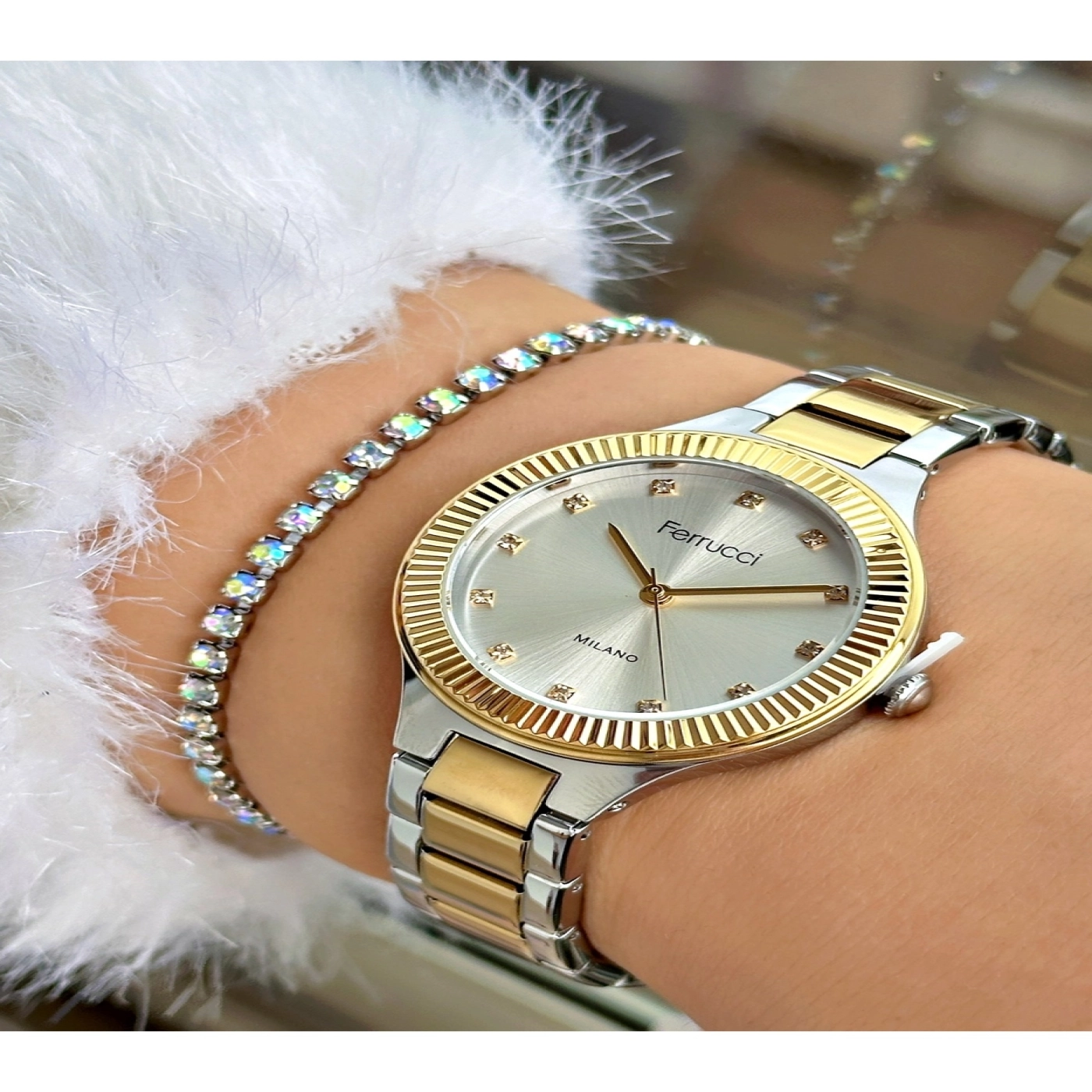 FERRUCCİ TAŞ RAKAMLI GOLD GÜMÜŞ METAL KADIN KOL SAATİ hover
