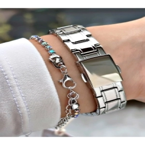 TAŞ RAKAMLI GÜMÜŞ KADIN METAL KOL SAATİ