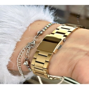 FERRUCCİ RAKAMLARI KADRANI TAŞLI GOLD METAL KADIN KOL SAATİ
