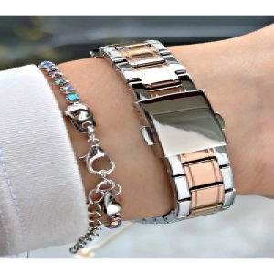 TAŞ RAKAMLI ROSE GÜMÜŞ METAL KADIN KOL SAATİ