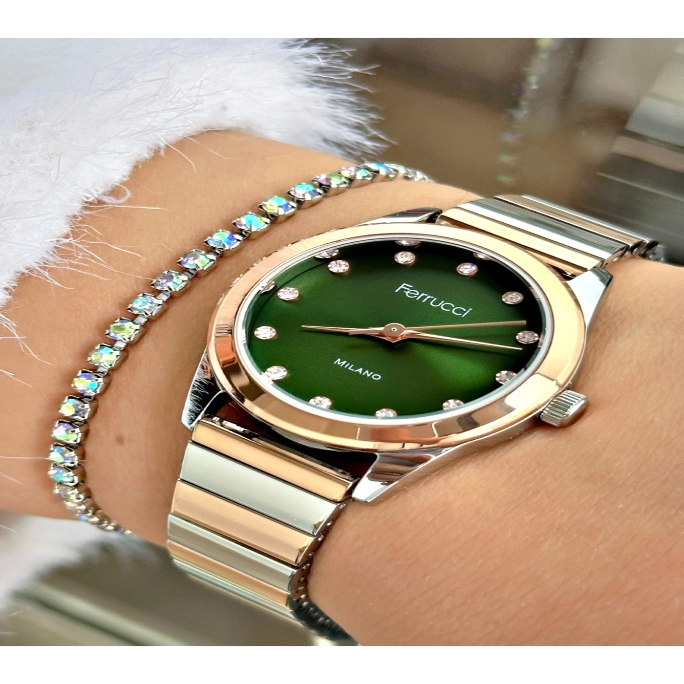 FERRUCCİ RAKAMLARI TAŞLI YEŞİL KADRANLI ROS GÜMÜŞ METAL KADIN KOL SAATİ hover