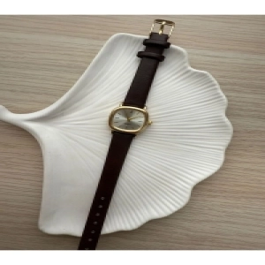 Vintage Kadın Kol Saati Retro Minimal Koyu Kahve Renk Kordon