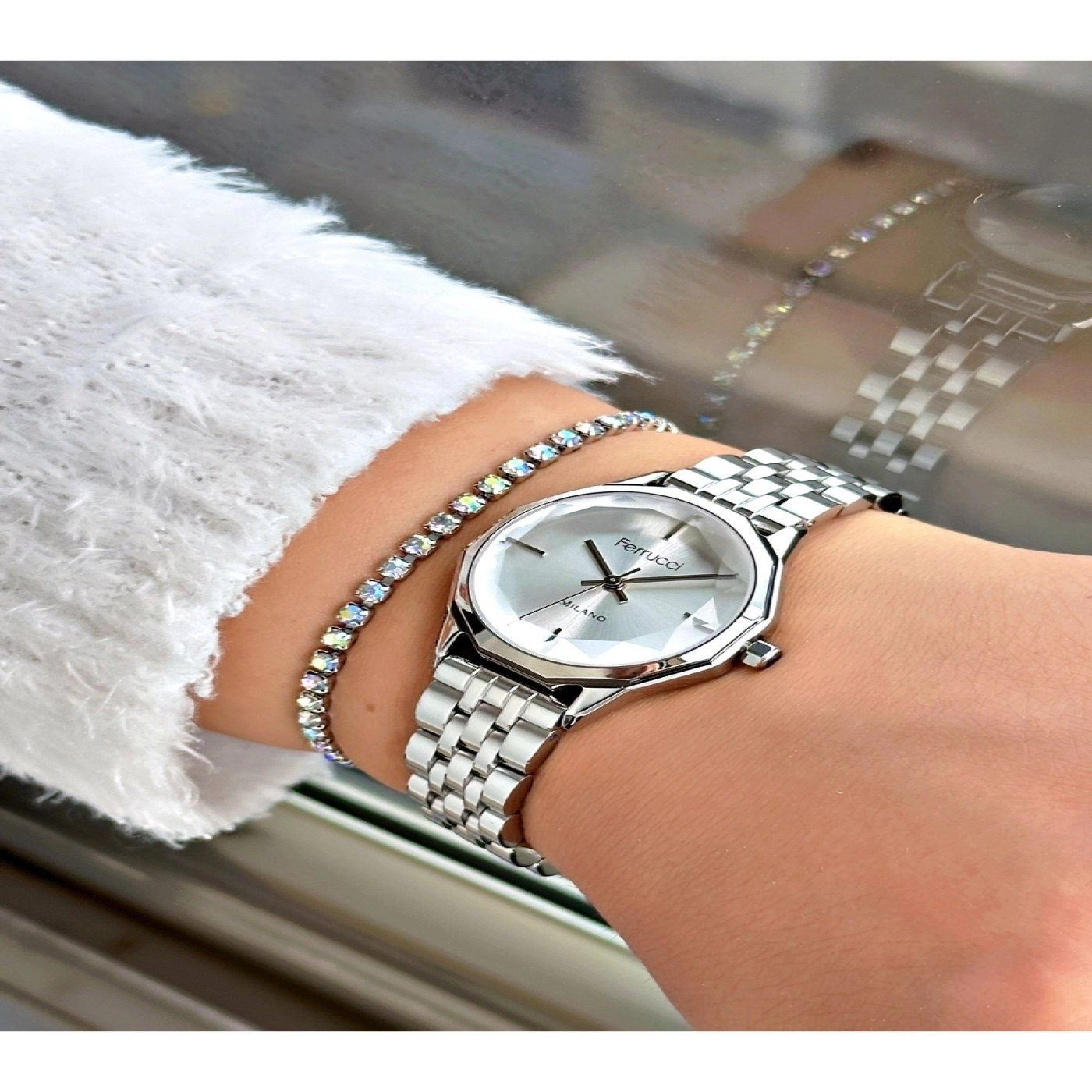 FERRUCCİ KESME CAMLI GÜMÜŞ METAL KADIN KOL SAATİ hover