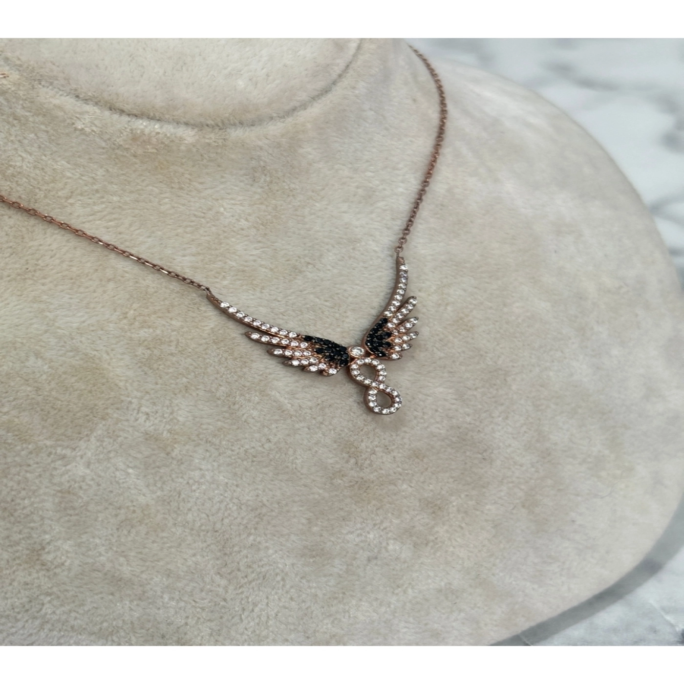 925 Ayar Gümüş Taşlı Rose Gold Sonsuzluk ve Kanat Modeli Gümüş Kolye